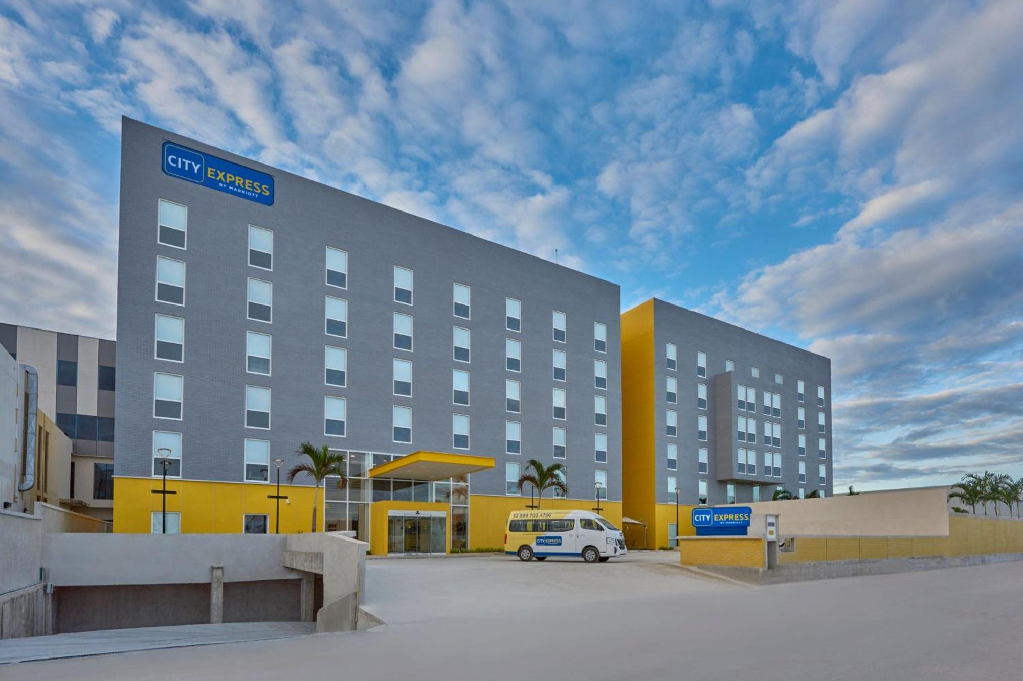 City Express By Marriott Cancun Aeropuerto Alfredo V. Bonfil エクステリア 写真